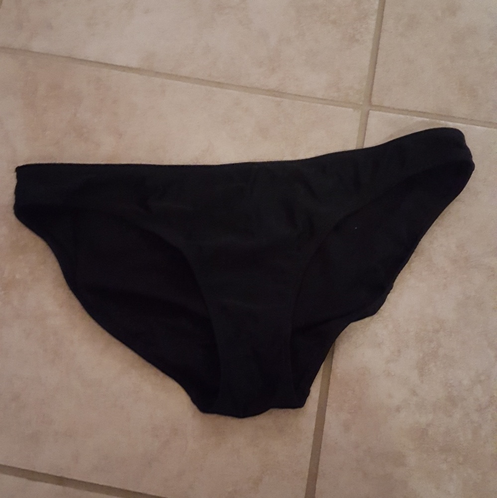 Black bikini bottoms